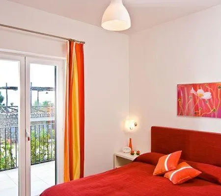 Sleeps 4 Pool Air Con Wifi T227217 Apartment
