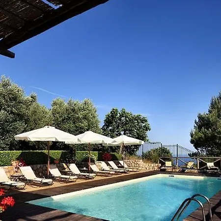 Sleeps 4 Pool Air Con Wifi T227217 Apartment *